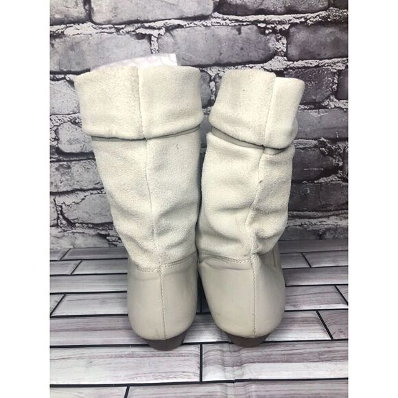 tarantino’s Ivory Suede Leather Ankle Heel Boots Women Sz 7M US/38EU - Picture 9 of 16